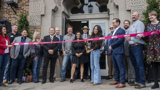 Fixer Upper: The Hotel season 1 episode 6 on DiscoveryPlus