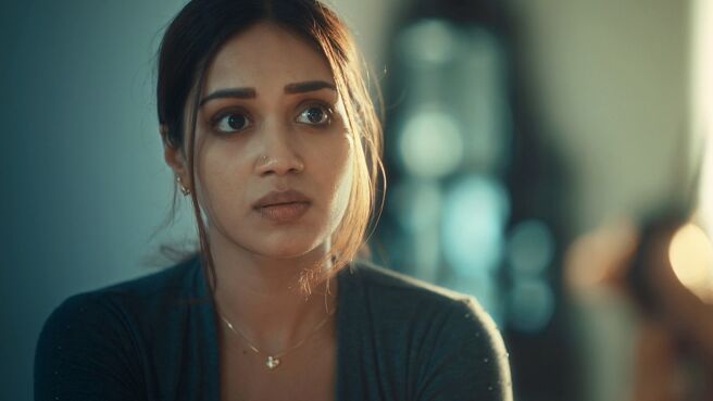 Paruvu season 1 episode 2 on Zee5