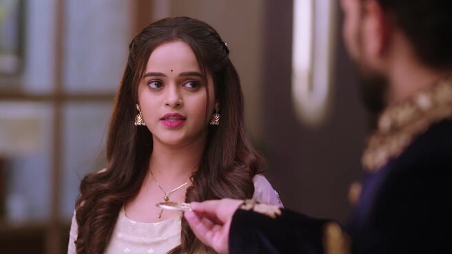 Sanai Chaughade season 1 episode 8 on Zee5