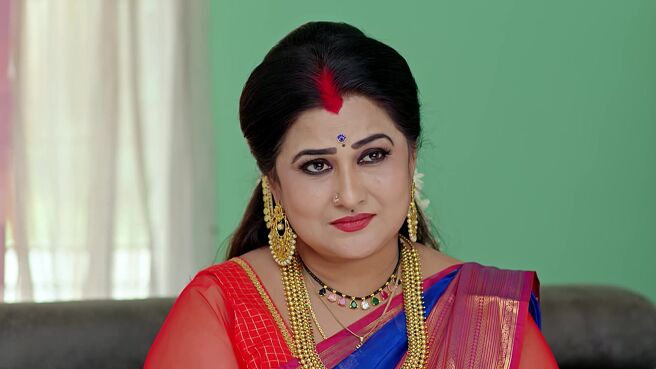 Kudumbasametham season 1 episode 35 on Zee5