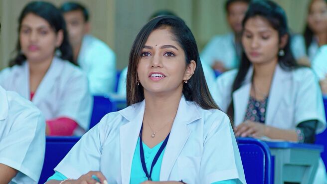 Karna season 1 episode 7 on Zee5