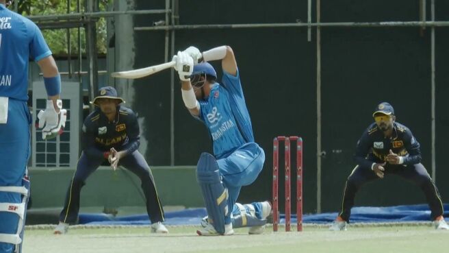 Four! Imran Gets Off The Mark With A Classy Drive Through Cover on Sony LIV