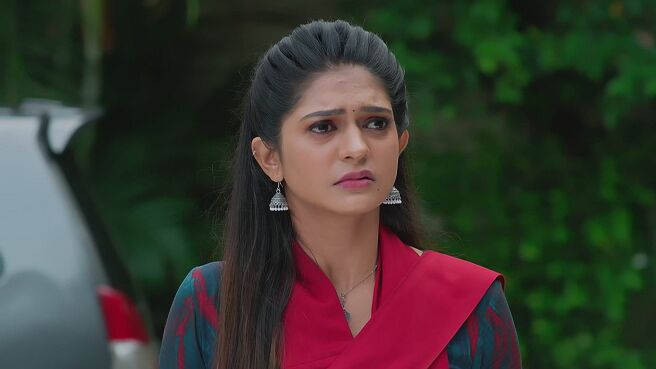 Tere Chehre Se Nazar Nahi Hatati season 1 episode 33 on Zee5