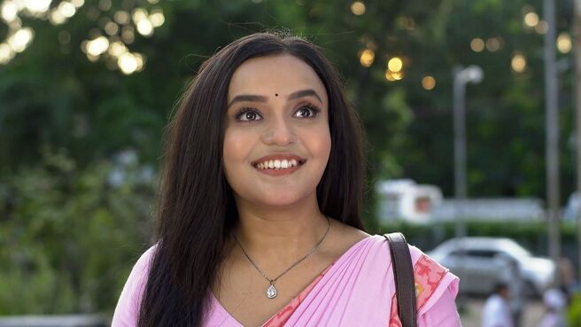 Anondi season 1 episode 9 on Zee5