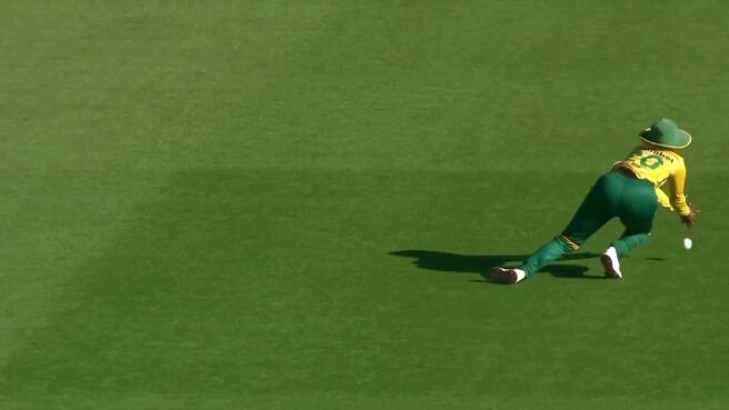 Dropped! Mlaba Puts Down A Sharp Chance, Kerr Survives on Sony LIV