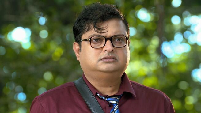 Sriman Bhogoban Das season 1 episode 8 on Zee5