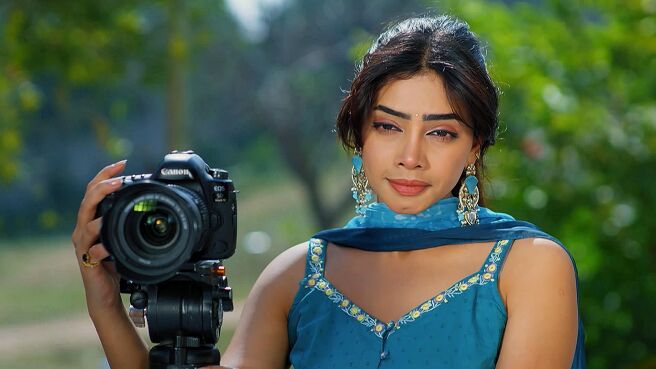 Manetana season 1 episode 11 on Zee5