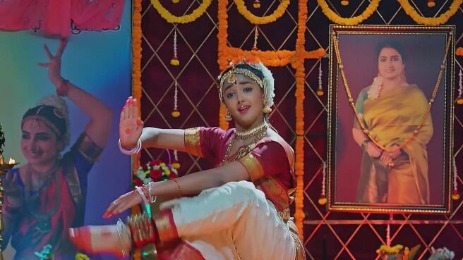 Meghasandesam season 1 episode 5 on Zee5