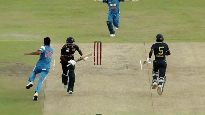 Wicket! Arshad Traps Viyaskanth LBW To Keep India A Fighting on Sony LIV