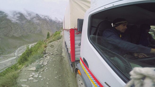 India's Deadliest Roads season 1 episode 3 on Discovery Plus