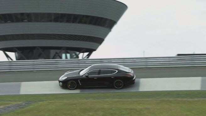 How It's Made: Dream Cars season 3 episode 3 on Discovery Plus