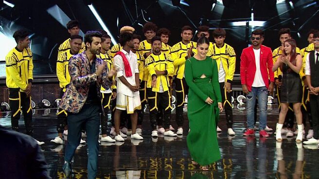 Dance India Dance Battle Of The Champions season 1 episode 3 on Zee5