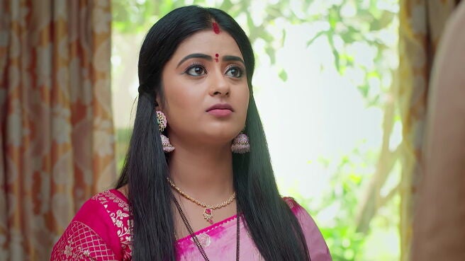 Aval Varuvala season 1 episode 81 on Zee5