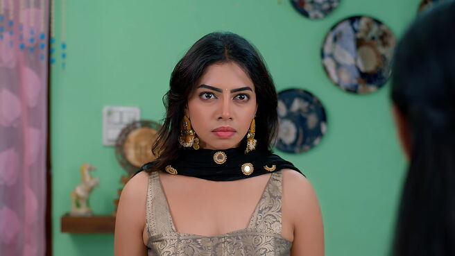 Kudumbasametham season 1 episode 36 on Zee5