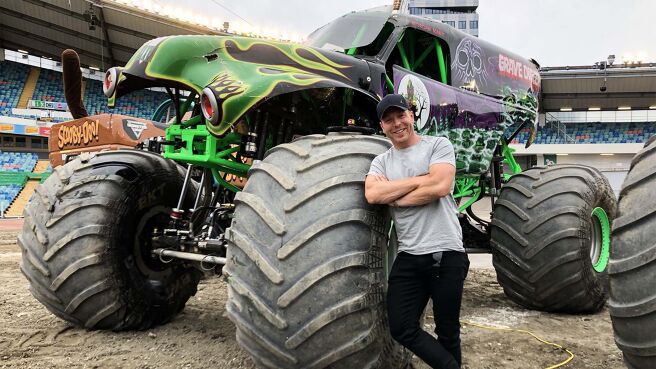 Dream Jobs With Chris Hoy season 1 episode 2 on Discovery Plus