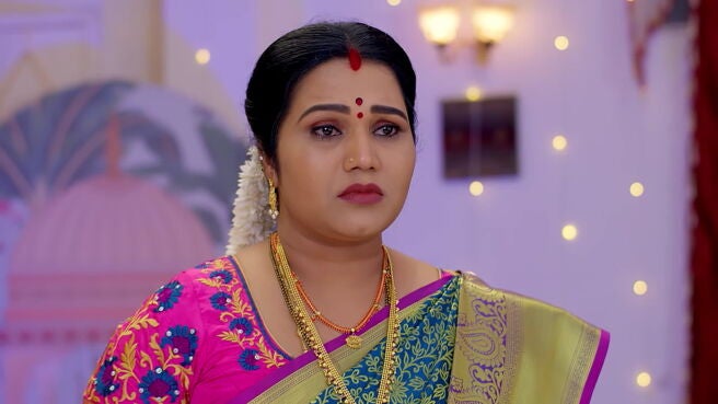 Kudumbasametham season 1 episode 48 on Zee5