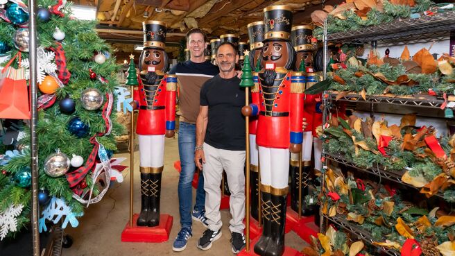 Hoarding for the Holidays season 1 episode 2 on Discovery Plus