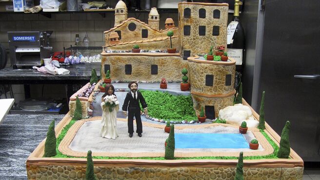 Cake Boss season 4 episode 1 on DiscoveryPlus