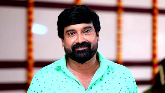 Endrendrum Punnagai season 1 episode 427 on Zee5