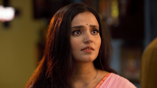 Anondi season 1 episode 4 on Zee5