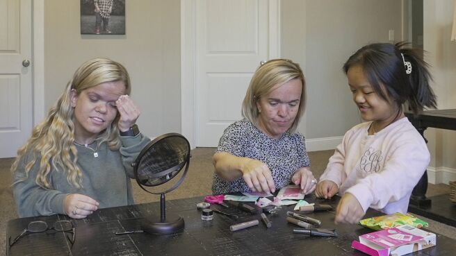 7 Little Johnstons season 8 episode 1 on Discovery Plus