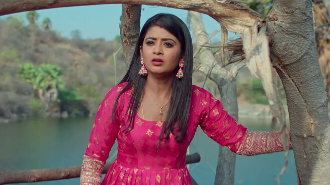 Aval Varuvala season 1 episode 59 on Zee5