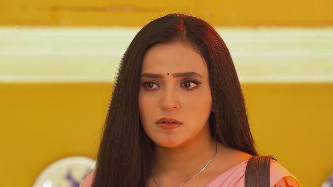 Anondi season 1 episode 7 on Zee5