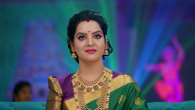 Kudumbasametham season 1 episode 30 on Zee5