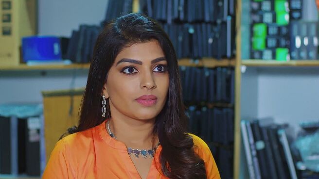 Ennallo Vechina Hrudayam season 1 episode 18 on Zee5