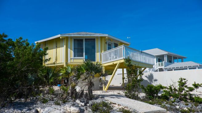 Bahamas Life season 1 episode 3 on Discovery Plus