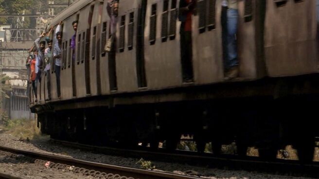 Mumbai Railway season 1 episode 1 on Discovery Plus