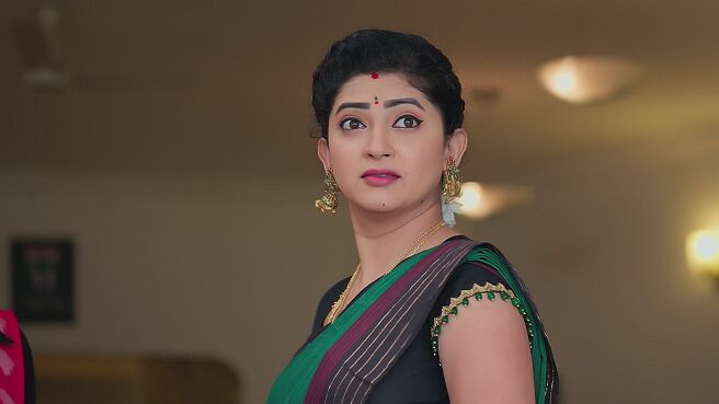 Tere Chehre Se Nazar Nahi Hatati season 1 episode 5 on Zee5