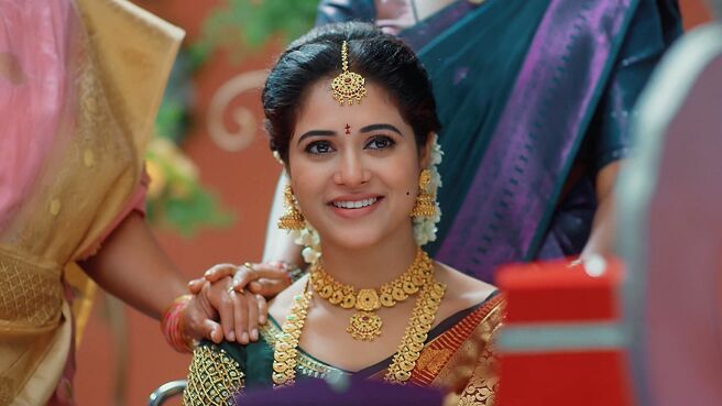 Lakshmi Nivasam season 1 episode 20 on Zee5
