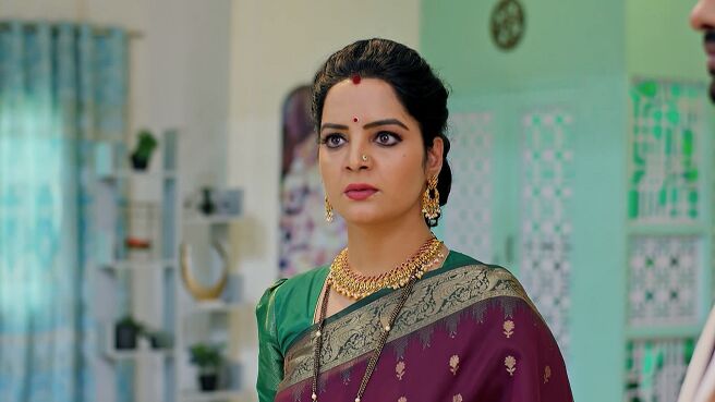 Kudumbasametham season 1 episode 10 on Zee5