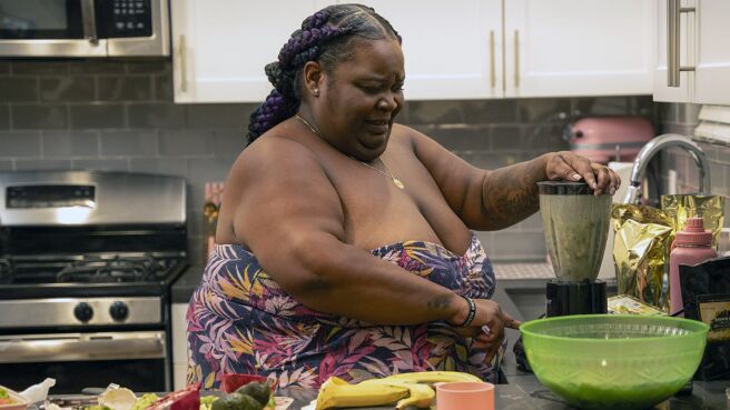 1000-lb Roomies season 1 episode 3 on Discovery Plus