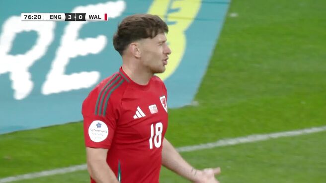 Chance! Harris Fails To Direct His Header On Target on Sony LIV