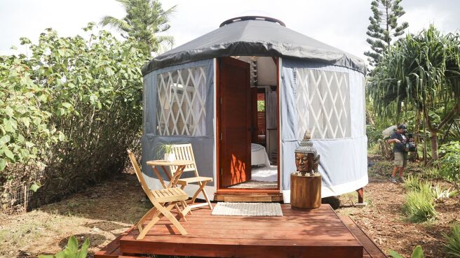 Love Yurts season 1 episode 5 on Discovery Plus