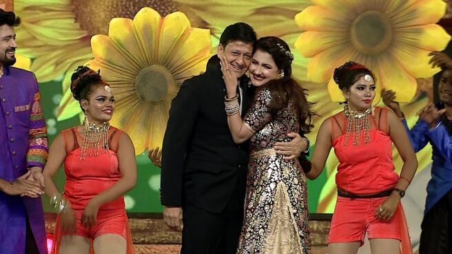 Zee Sarthak Sansar Award 2020 season 1 episode 1 on Zee5