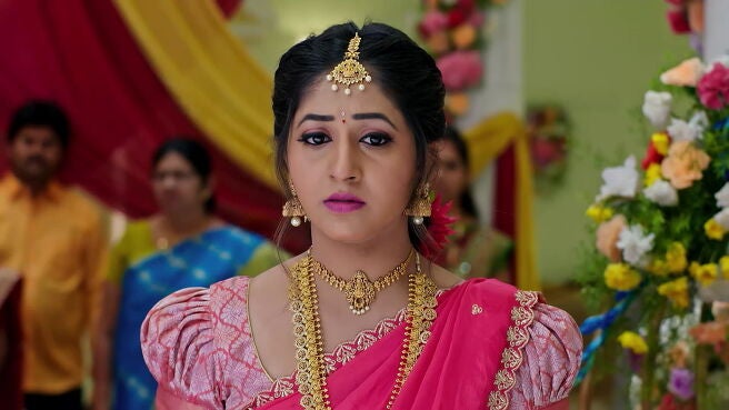 Aval Varuvala season 1 episode 39 on Zee5