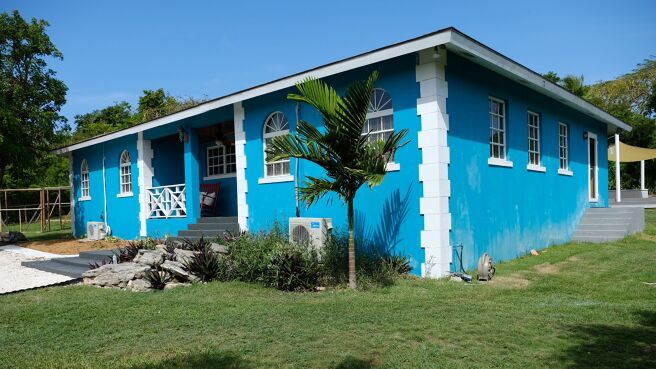 Bahamas Life season 1 episode 14 on Discovery Plus