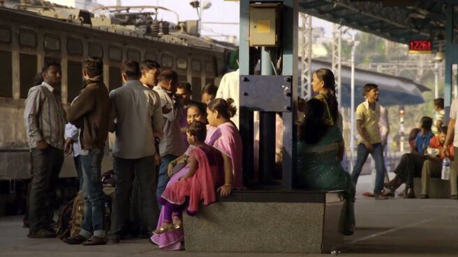 Mumbai Railway season 1 episode 2 on Discovery Plus