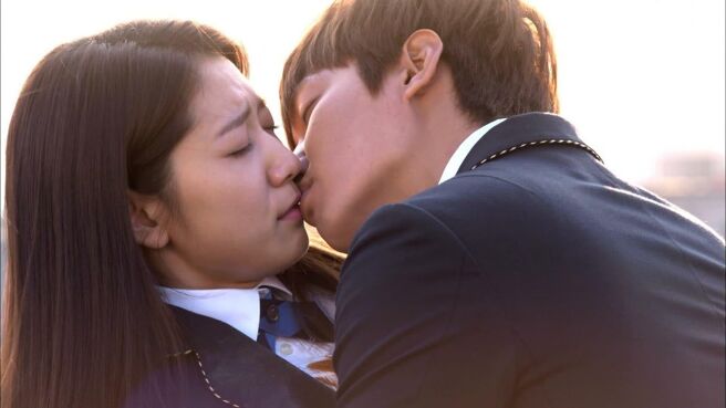 The Heirs season 1 episode 9 on Zee5