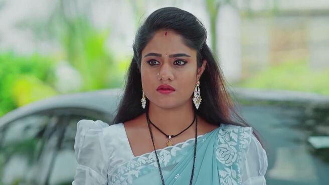 Jagadhatri season 1 episode 14 on Zee5