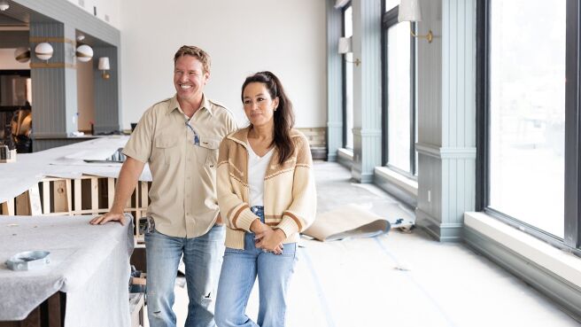 Fixer Upper: The Hotel season 1 episode 4 on DiscoveryPlus