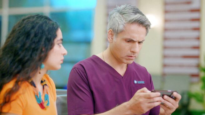 Hui Gumm Yaadein Ek Doctor, Do Zindagiyaan season 1 episode 24 on Sony LIV