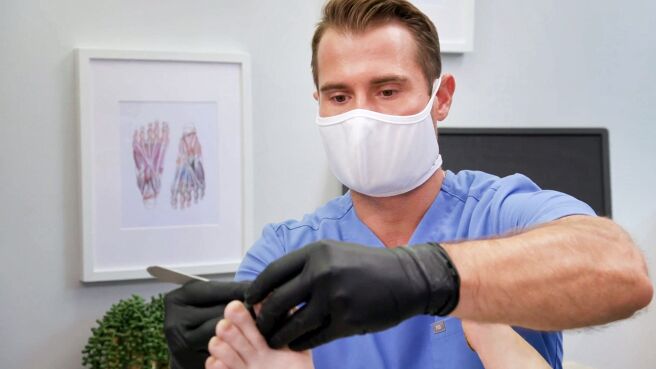 My Feet Are Killing Me season 1 episode 11 on DiscoveryPlus