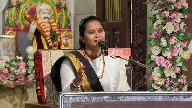 Gajar Kirtanacha Sohala Anandacha season 1 episode 48 on Zee5