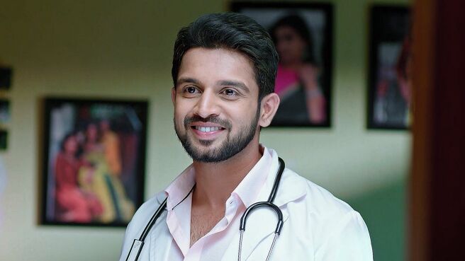 Karna season 1 episode 13 on Zee5