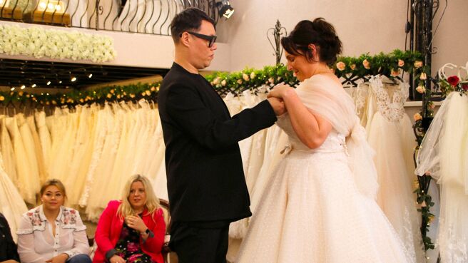 Say Yes To The Dress: Lancashire season 1 episode 6 on Discovery Plus