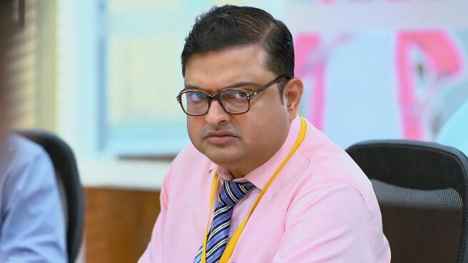 Sriman Bhogoban Das season 1 episode 1 on Zee5